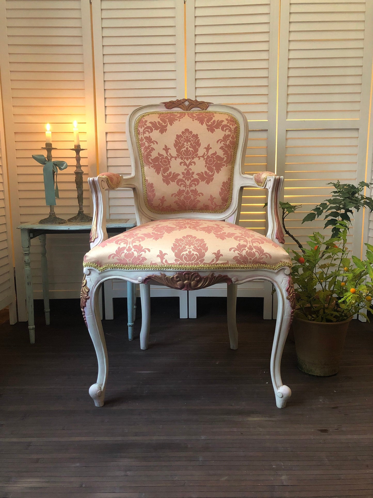 Clasic Buduoir Chair. French, Beautiful, Vintage Chair/ Armchair. Antique, Traditional and Elegant.