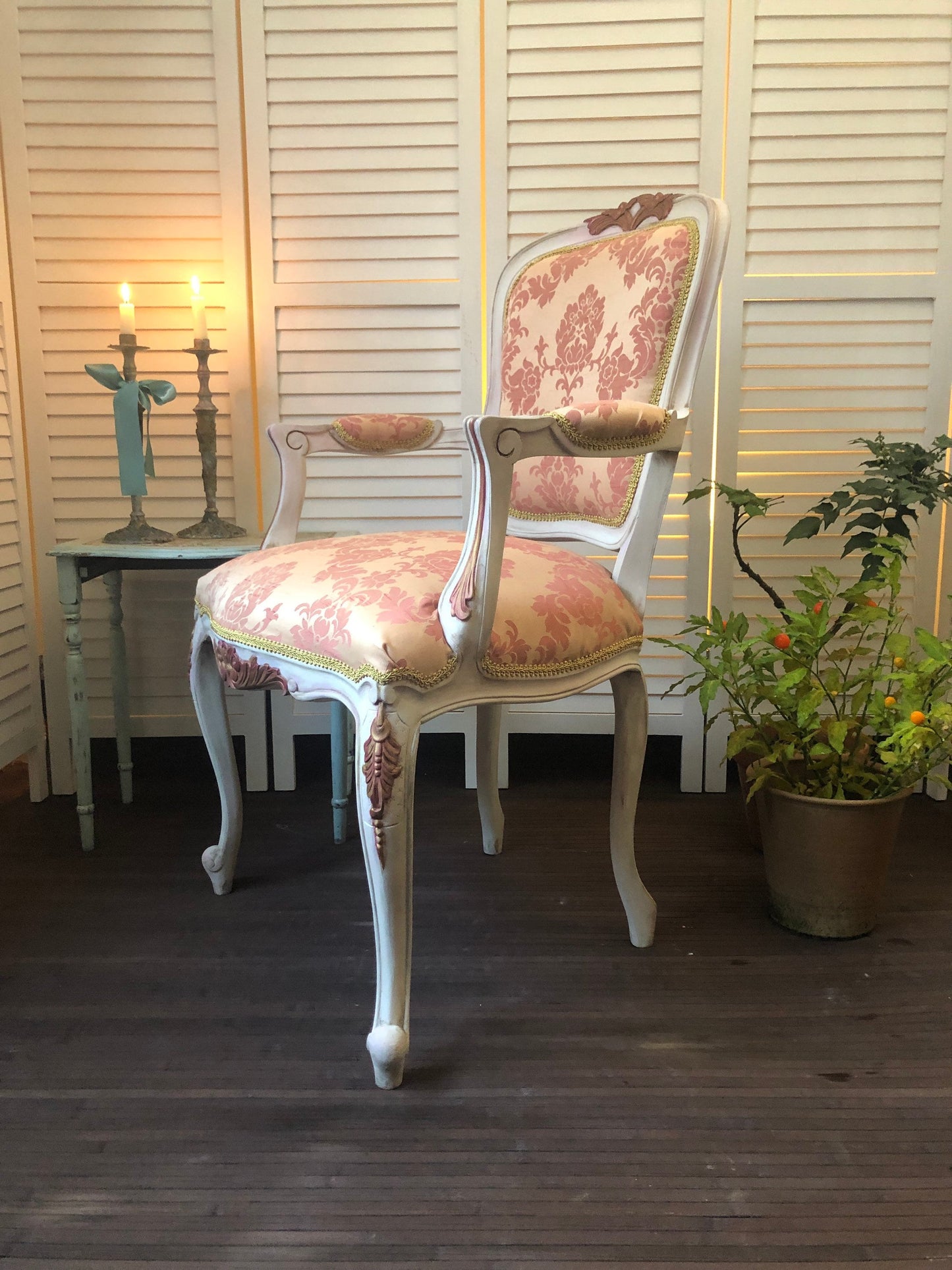 Clasic Buduoir Chair. French, Beautiful, Vintage Chair/ Armchair. Antique, Traditional and Elegant.