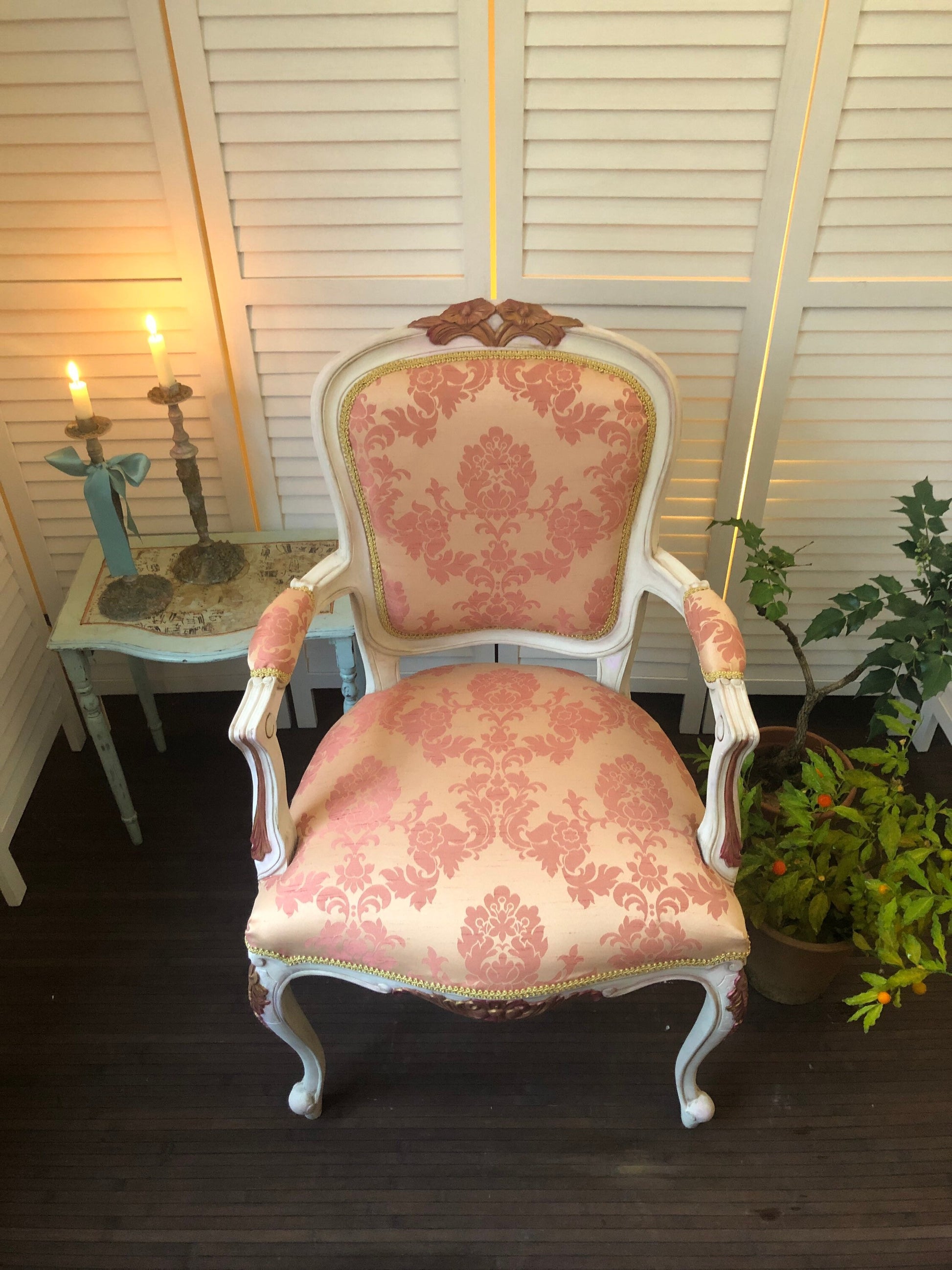 Clasic Buduoir Chair. French, Beautiful, Vintage Chair/ Armchair. Antique, Traditional and Elegant.