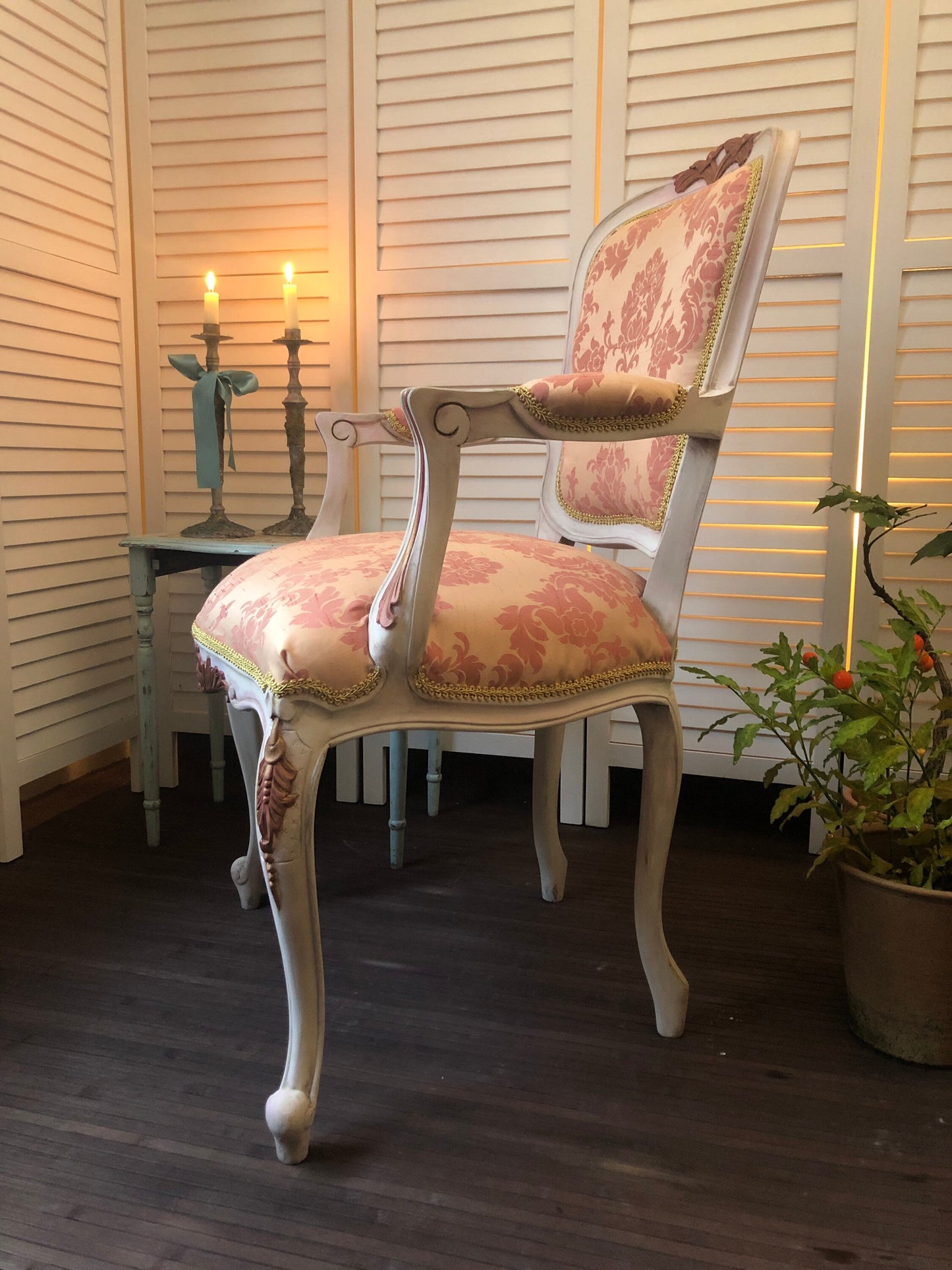 Clasic Buduoir Chair. French, Beautiful, Vintage Chair/ Armchair. Antique, Traditional and Elegant.