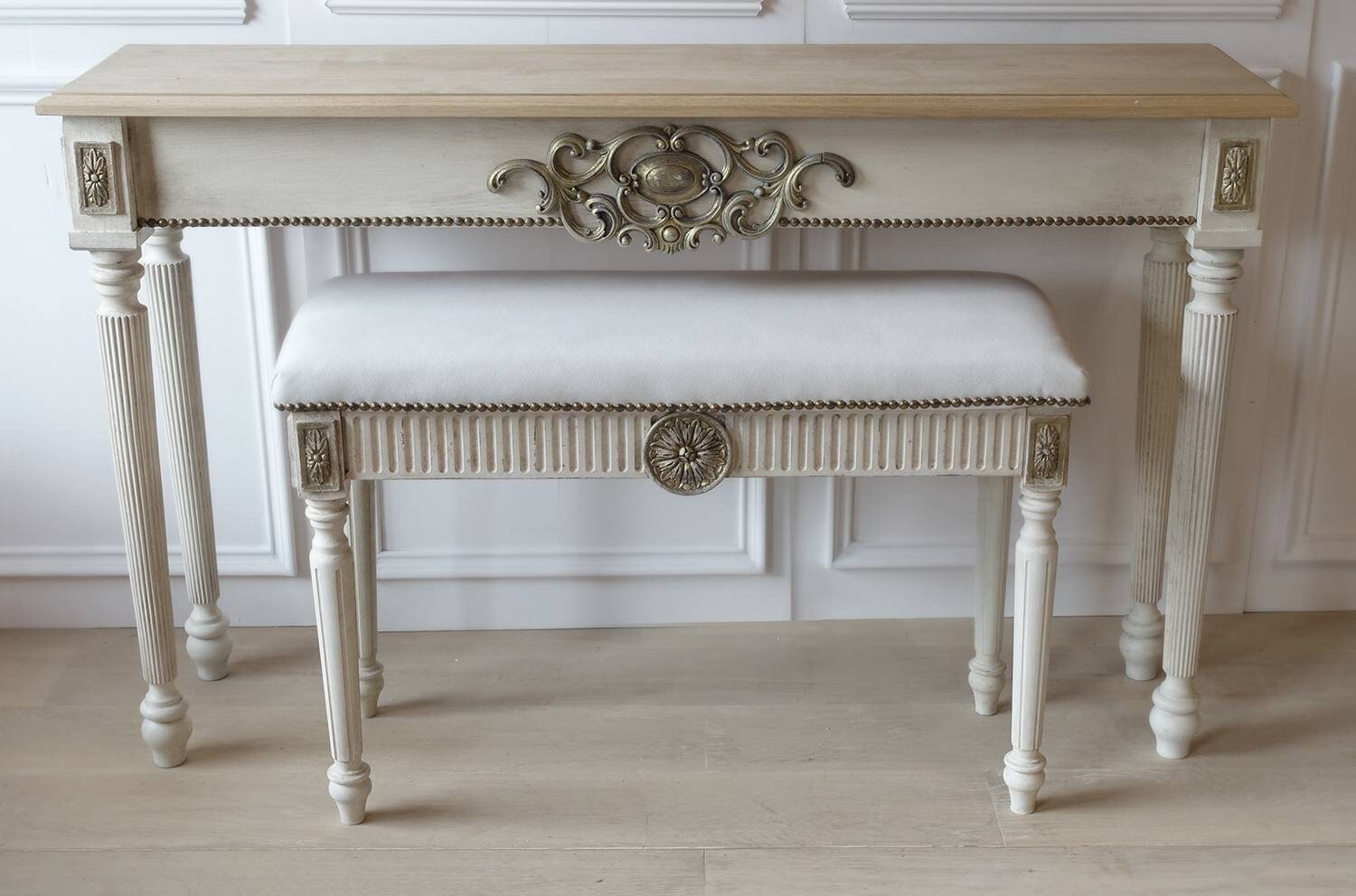 French style carved wooden console table white distress finish, White wooden console, carved console, gold ornaments