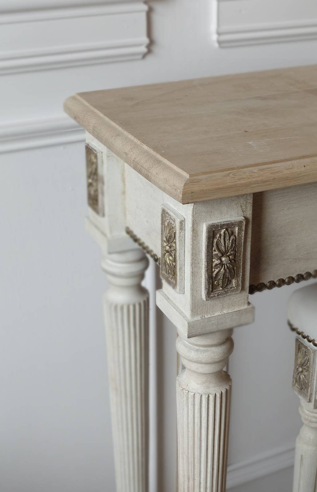 French style carved wooden console table white distress finish, White wooden console, carved console, gold ornaments