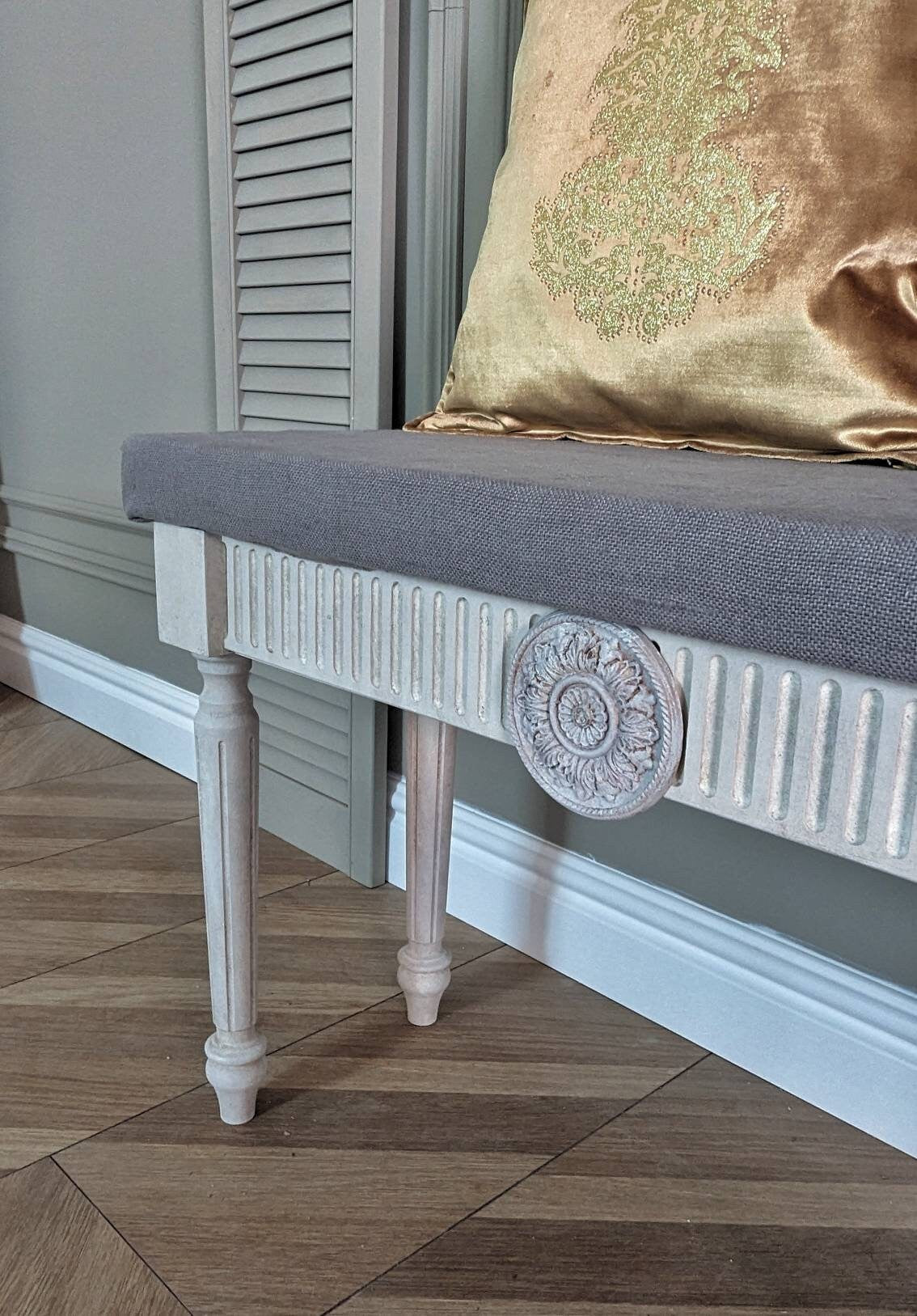 French style bench white distress finish, White wooden console, carved console, bedroom bench.