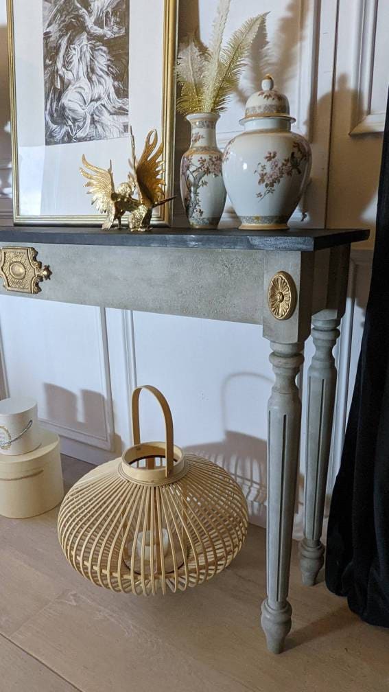 Console table French, Vintage style, wooden console table, wooden console, carved console, gold ornaments. Grey shabby chic