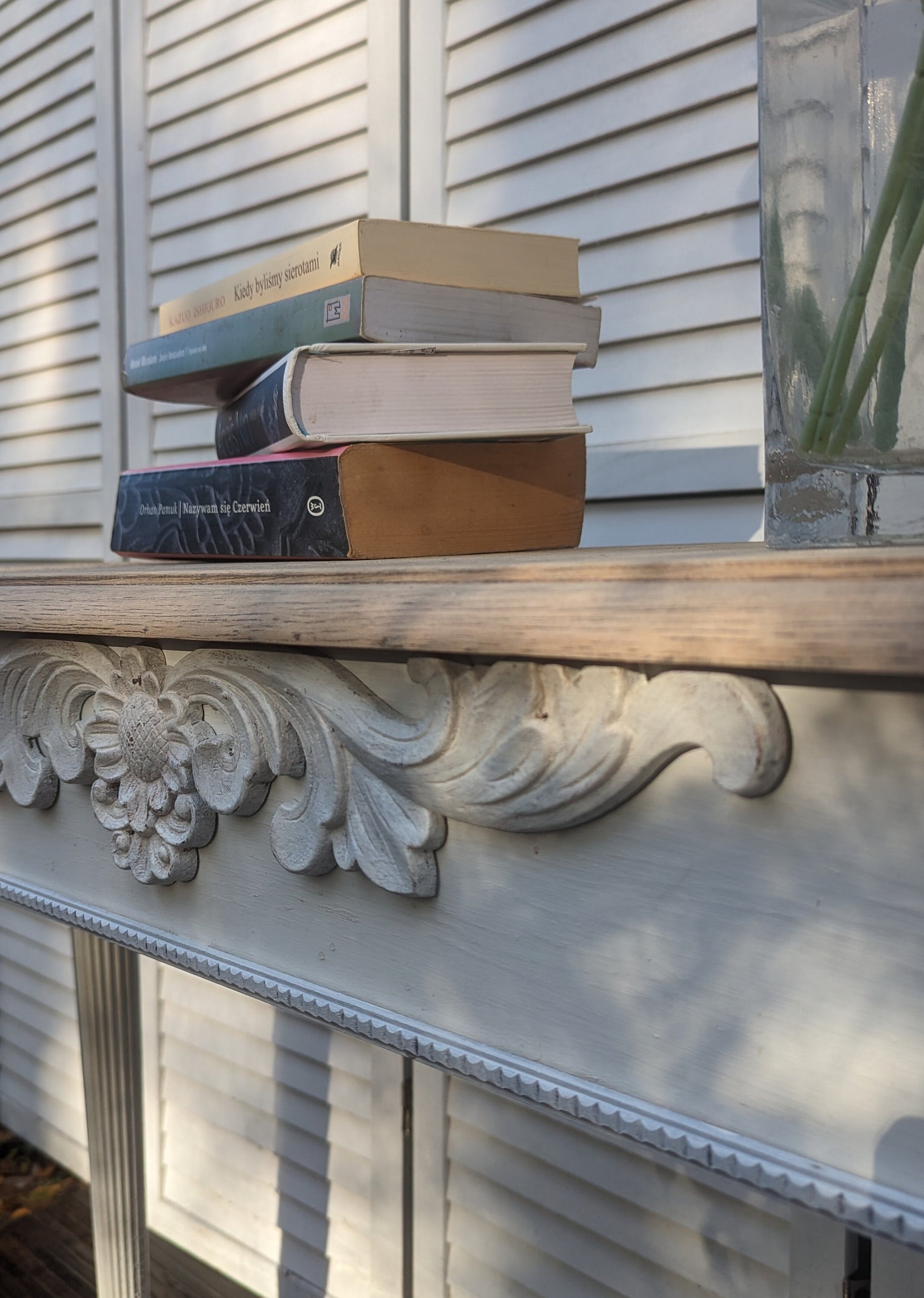 Classy, French, vintage style carved wooden console table, distress finish, entry table, narrow table, dressing table. Vanity. Shabby chic